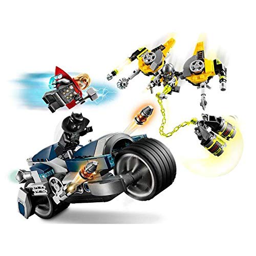 Black Panther and Thor Buildable Superhero Toy (226 Pieces) Y63774