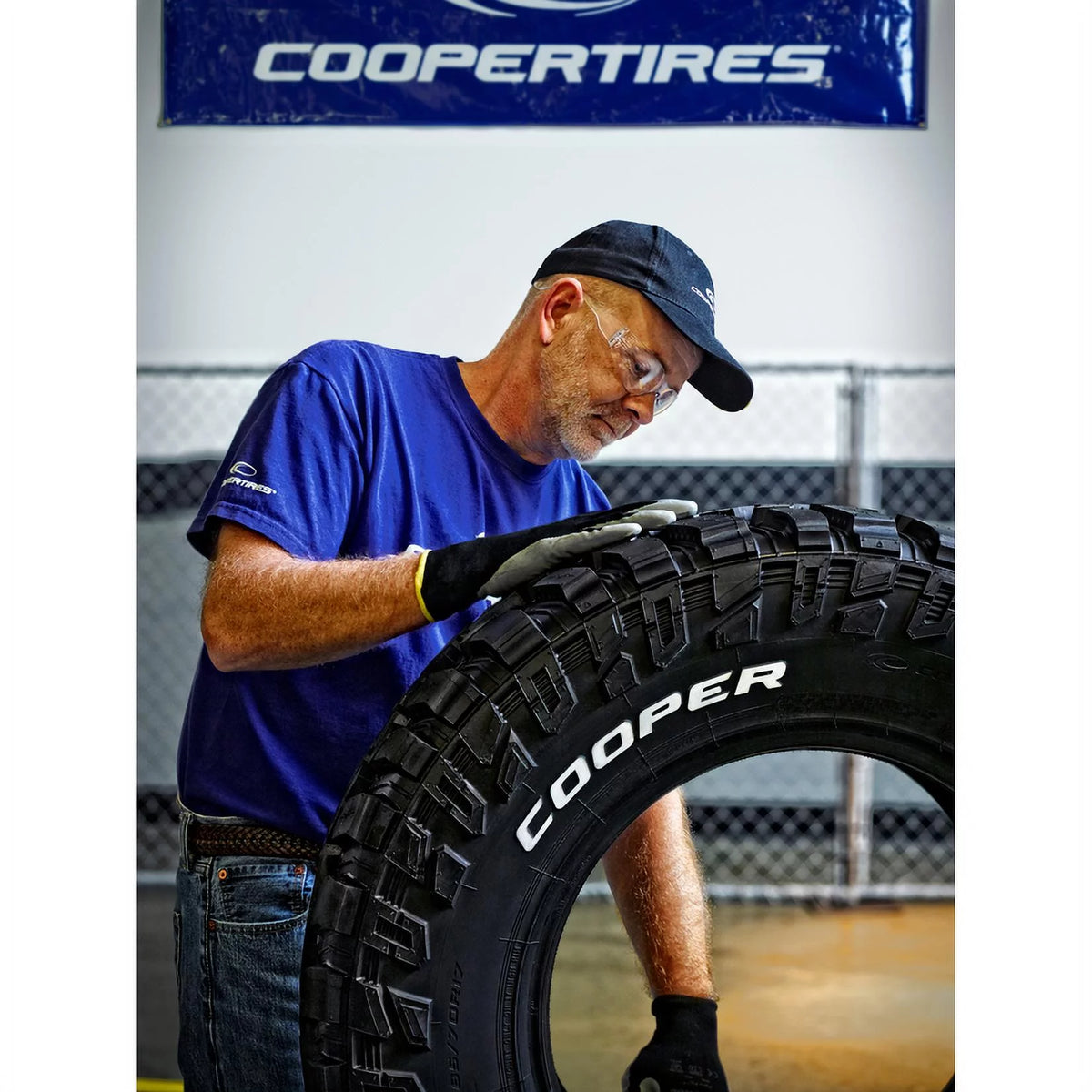All Season 265/65R18 114T SUV/Crossover Tire W3276