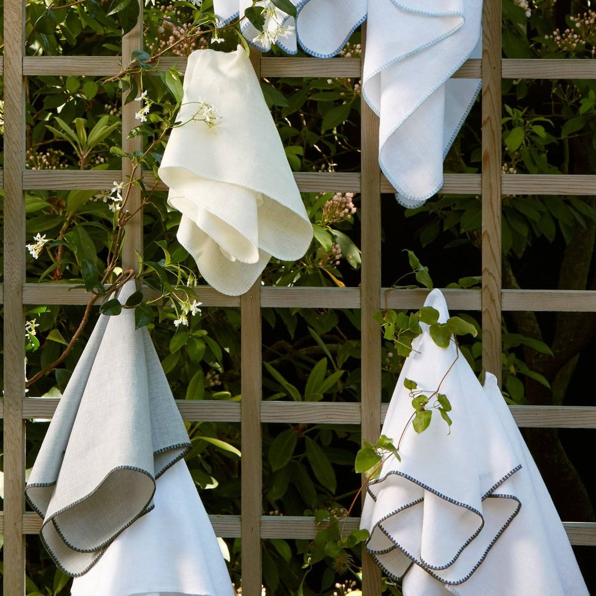 White Oblong Tablecloth X5314