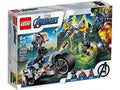 Black Panther and Thor Buildable Superhero Toy (226 Pieces) Y63774