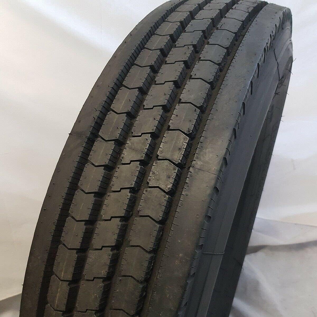 10R22.5 16 Ply Heavy Duty Steer Tires O981