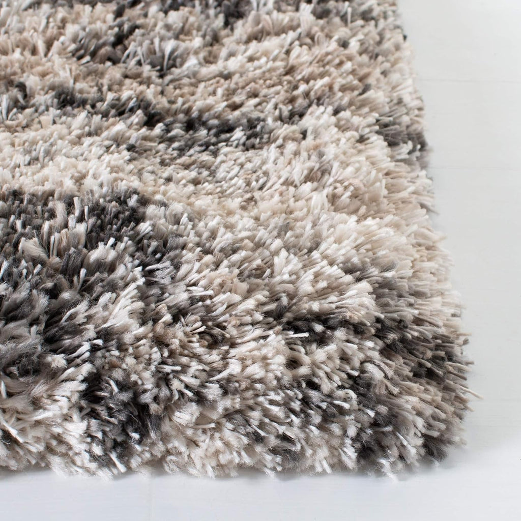 Cream & Grey 6' x 9' Non-Shedding Area Rug C92221