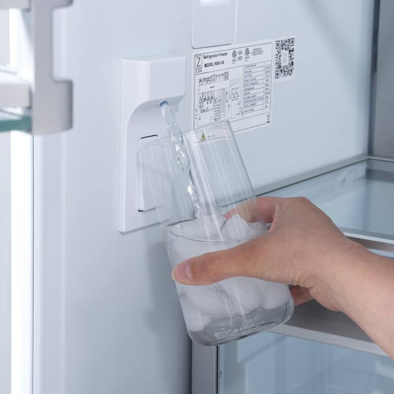 2-Door Bottom Freezer Refrigerator with Water and Ice Dispenser Z68020