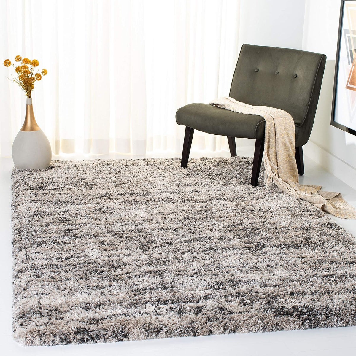 Cream & Grey 6' x 9' Non-Shedding Area Rug C92221