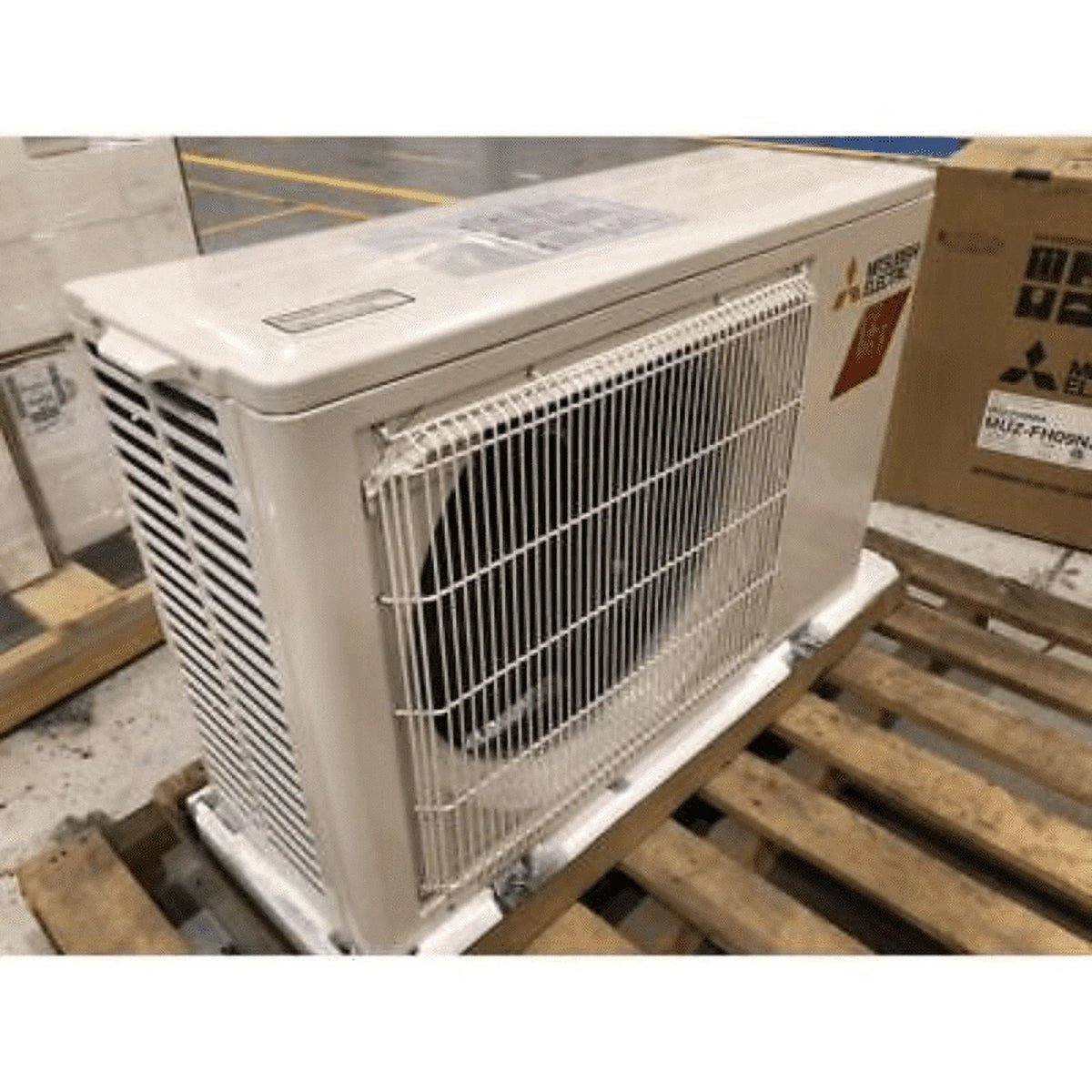 Outdoor Multi-Zone Heat Pump, 2 Ton, 24K BTU, 16 SEER Q901348