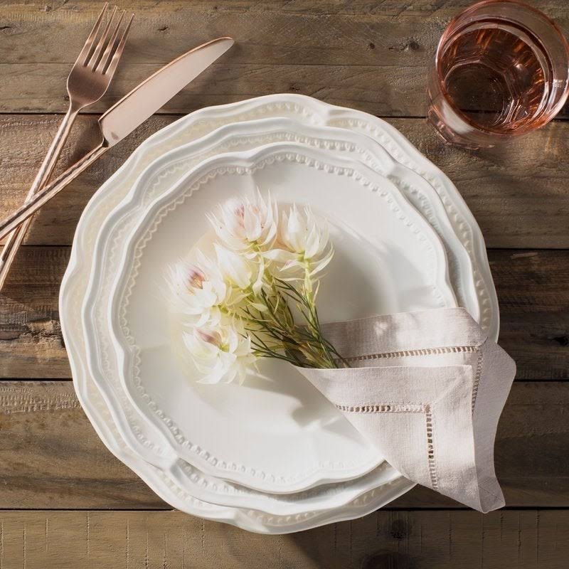 18 Piece White Dinner Set V98285