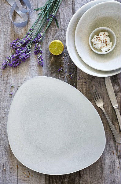 Edge Plate 24cm Grey B577977