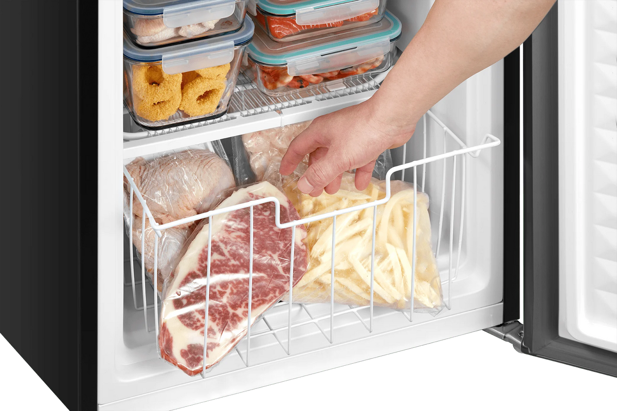 3.0 Cu ft Upright Freezer White N1775