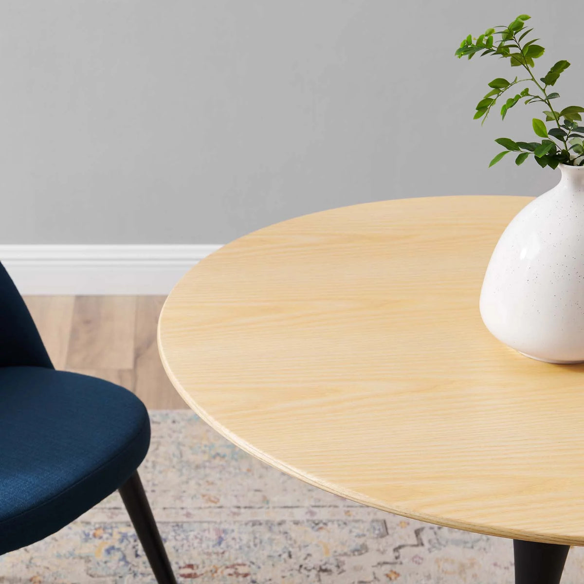 Round Wood Dining Table N330